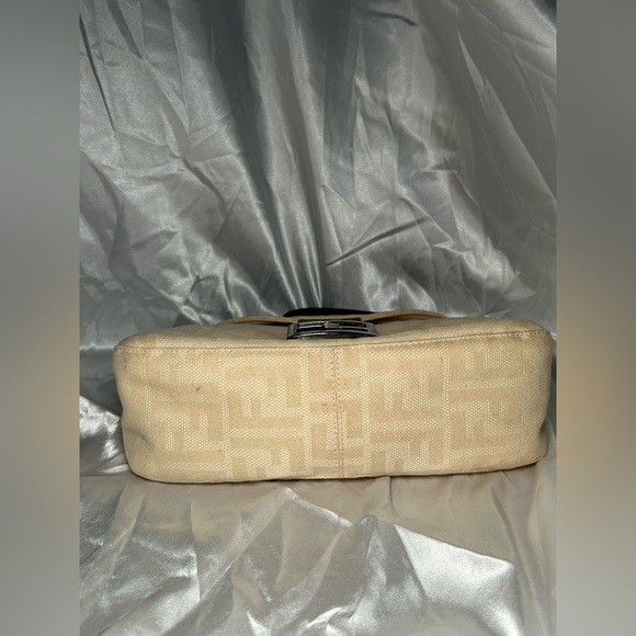 Authentic vintage fendi baguette - Picture 8 of 10